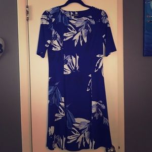 Blue flower print dress